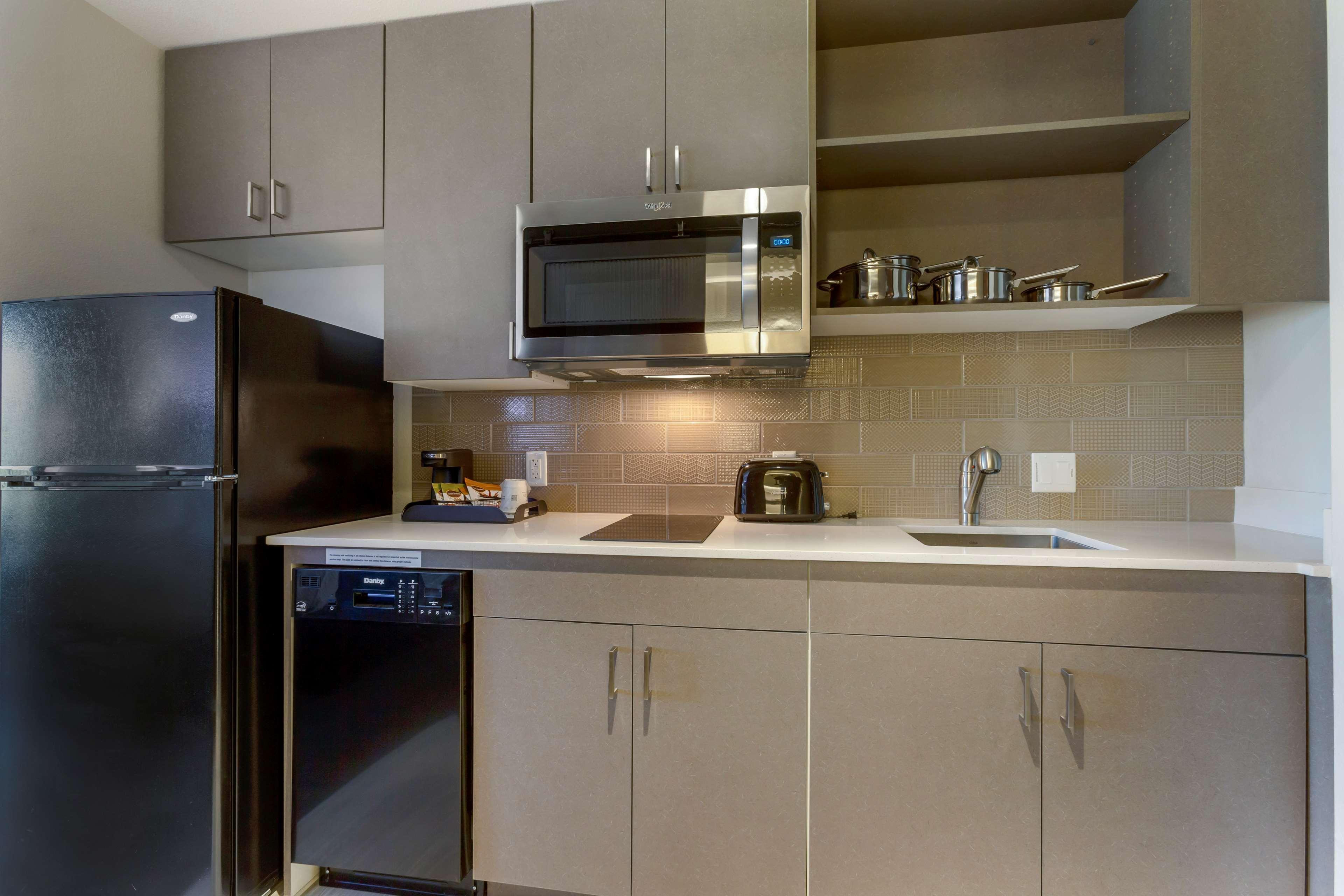 Best Western Plus Executive Residency Phoenix North Happy Valley Bagian luar foto
