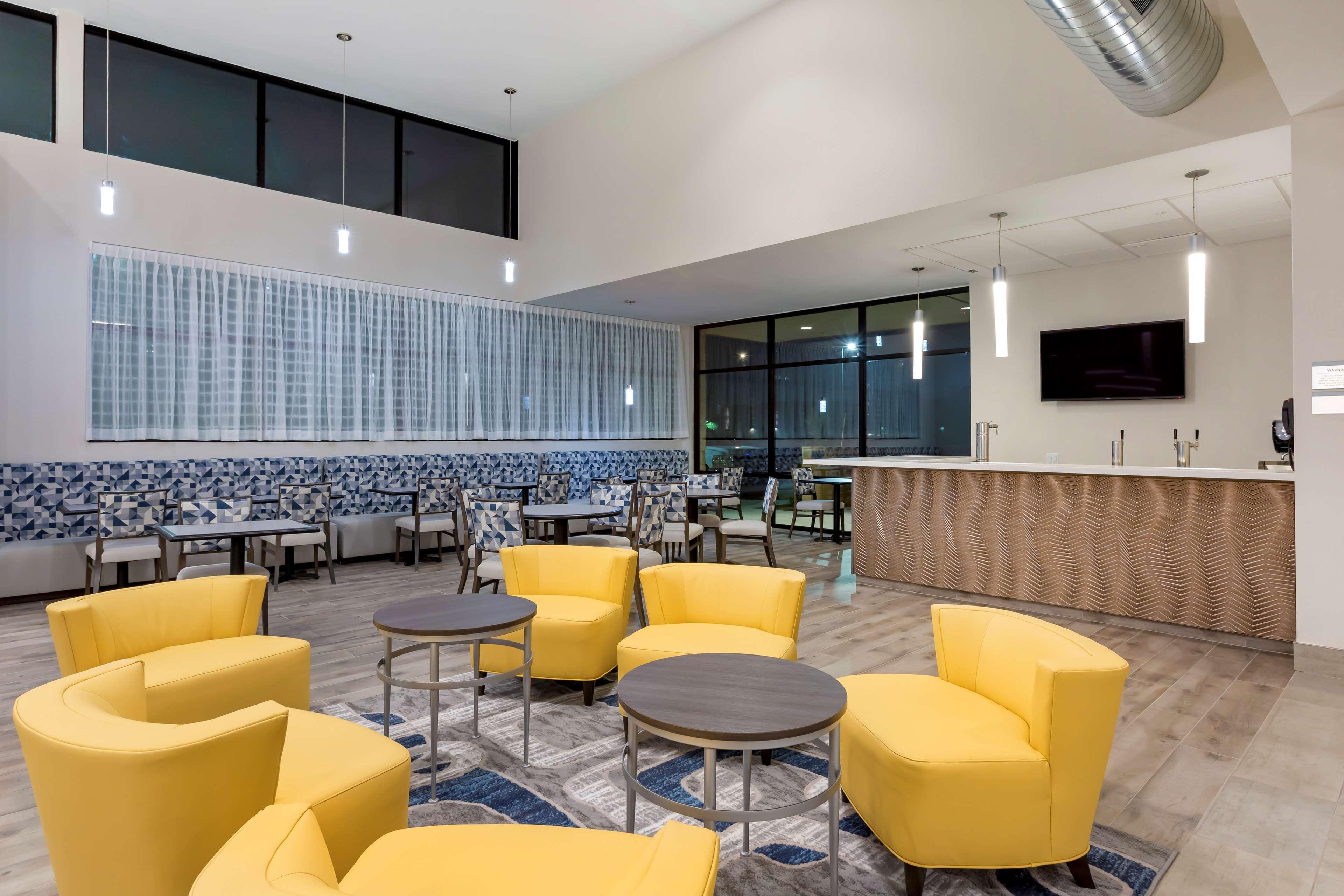 Best Western Plus Executive Residency Phoenix North Happy Valley Bagian luar foto