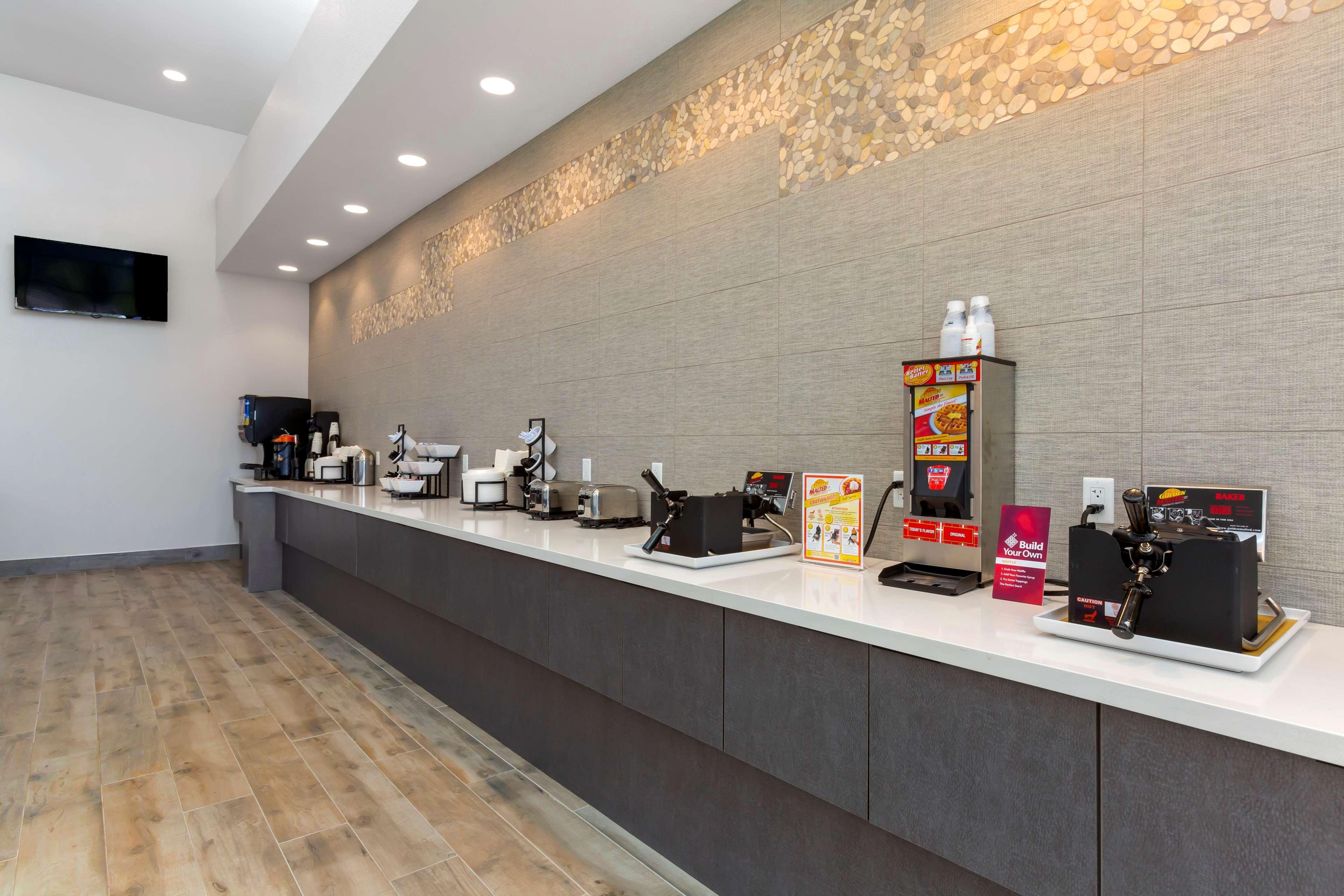 Best Western Plus Executive Residency Phoenix North Happy Valley Bagian luar foto