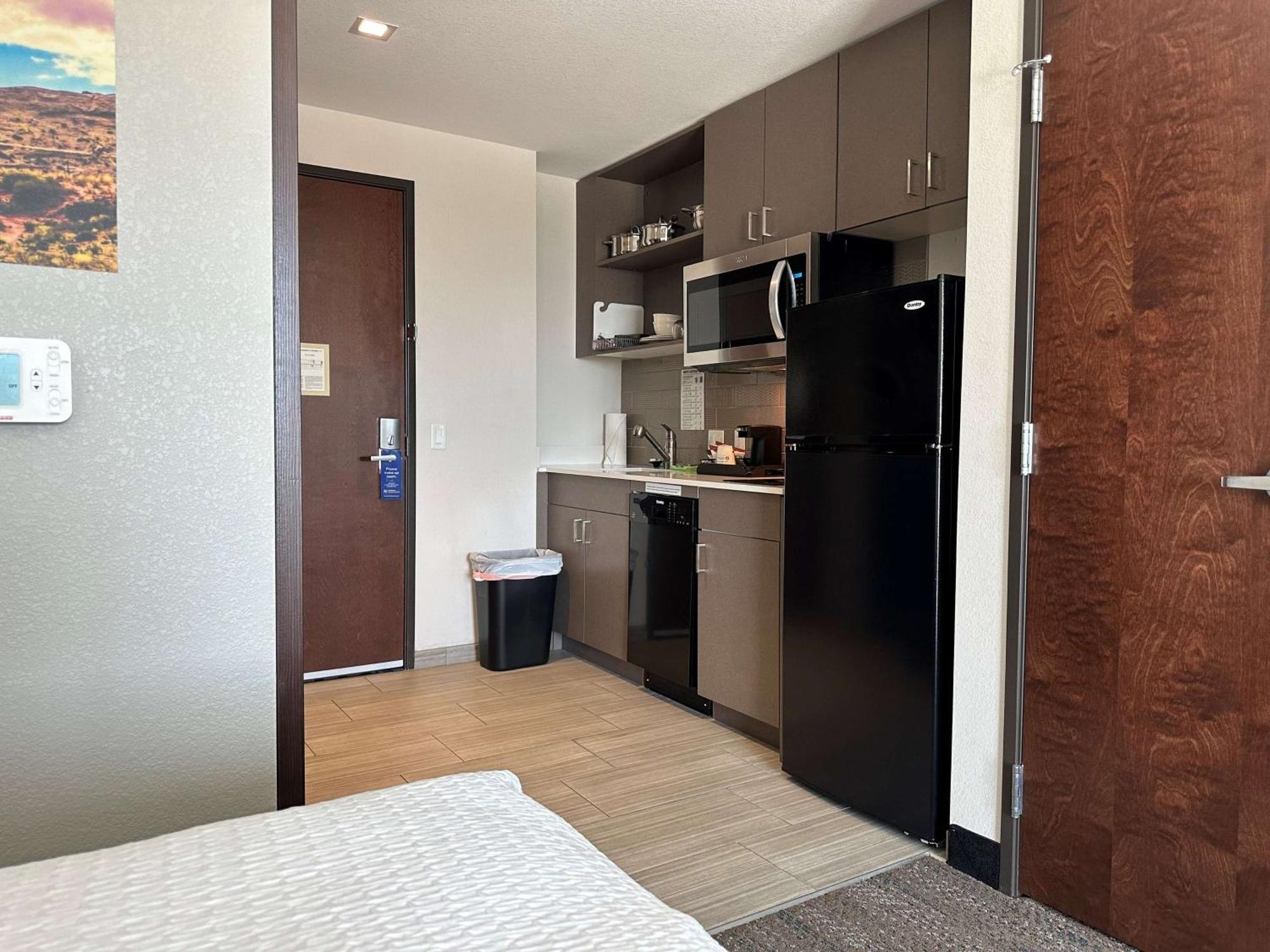 Best Western Plus Executive Residency Phoenix North Happy Valley Bagian luar foto